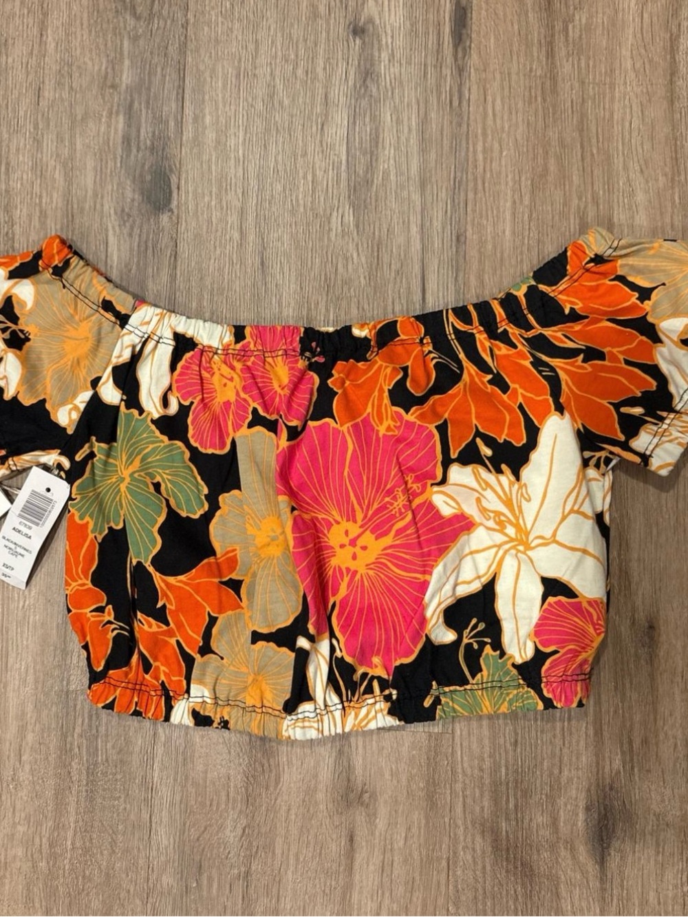 WILFRED/ ARITZIA Off-Shoulder Floral Crop Top - Vacation/ Summer